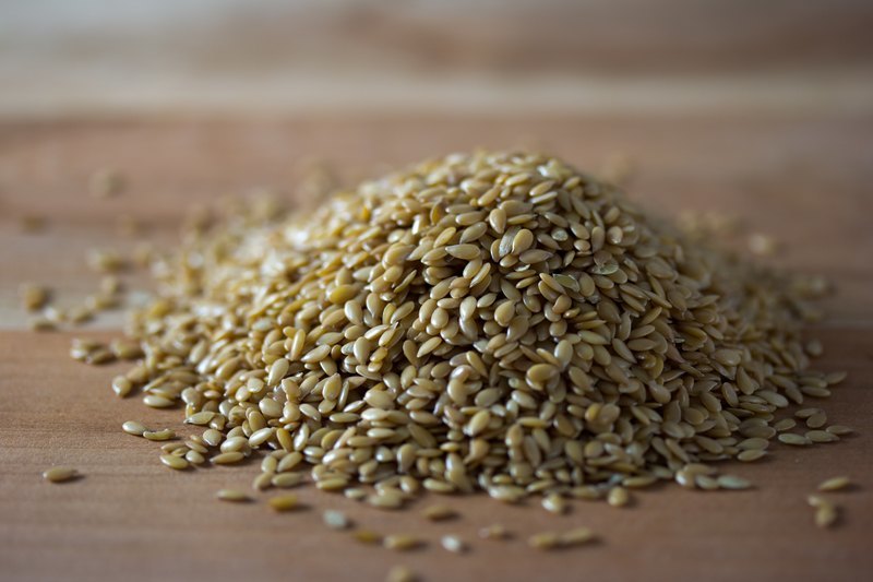 What recipes call for the use of flaxseed oil?