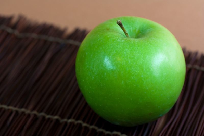 Delightful Guide to Pink Lady Apples: Crisp, and Sweet 🍎