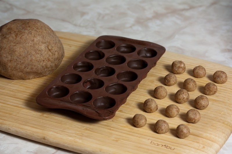 Vegan Marzipan Bonbons -  - Recipes, desserts and tips