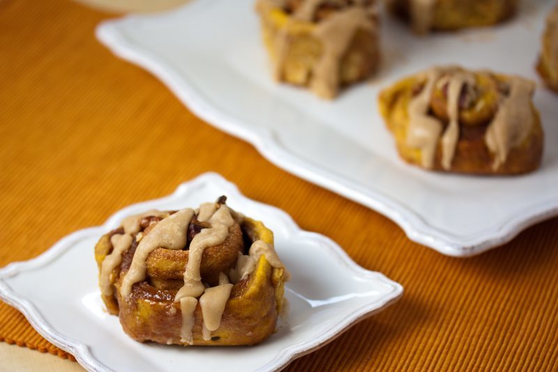 Vegan Pumpkin Cinnamon Rolls