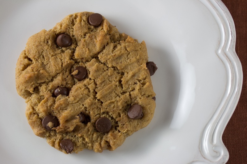 Vegan Peanut Butter Chocolate Chip Cookie