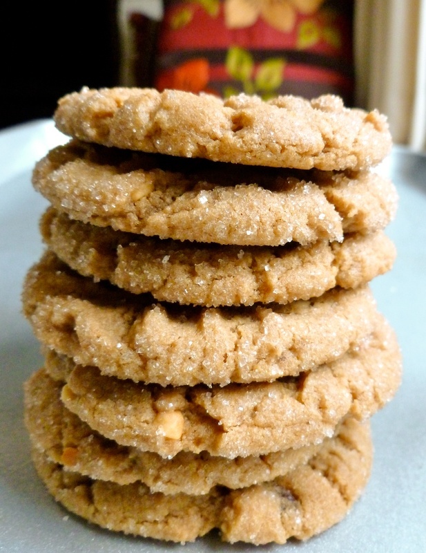 http://cdn2.veganbaking.net/2012/content/vegan-peanut-butter-cookies.jpg